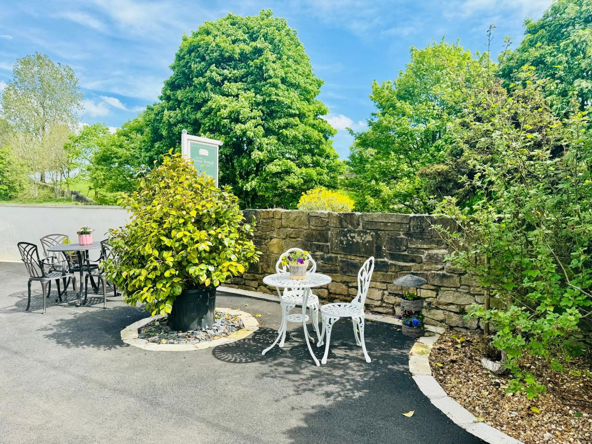 The Old Stone Trough Country Hotel Kelbrook Buitenkant foto